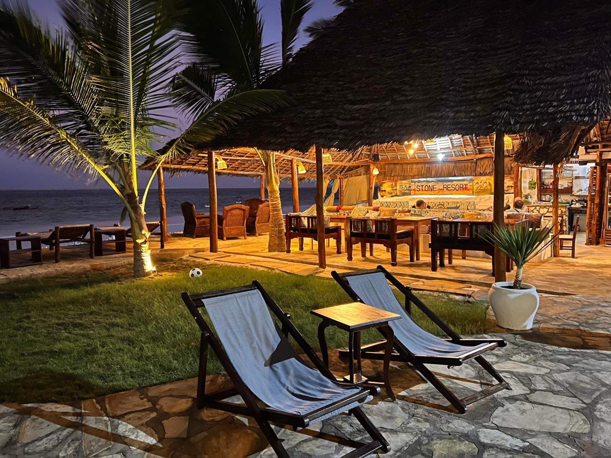 Stone Resort Kiwengwa  ภายนอก รูปภาพ